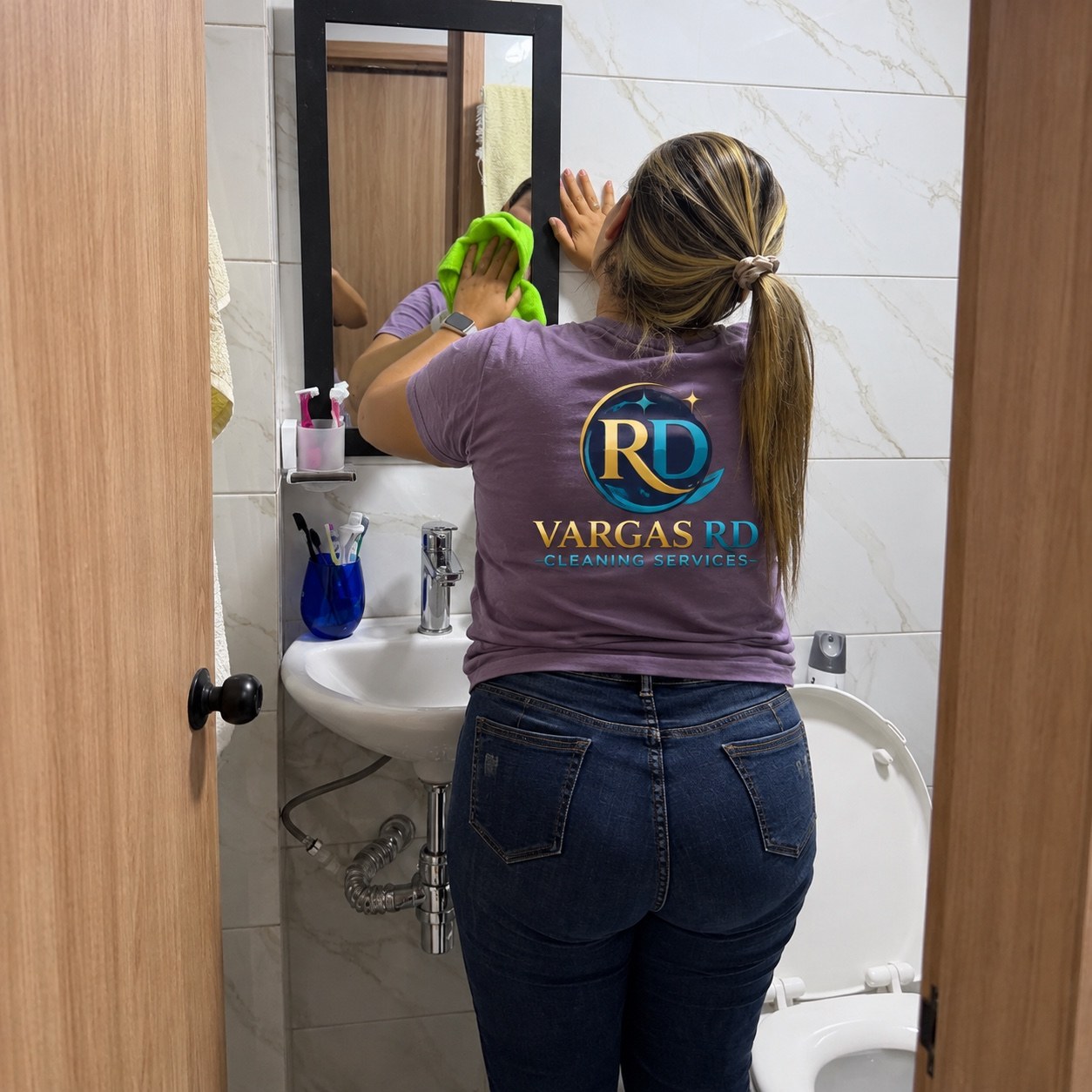 Vargas RD cleaning service in a home